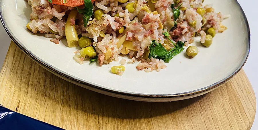 Orez cu legume si  carne de porc