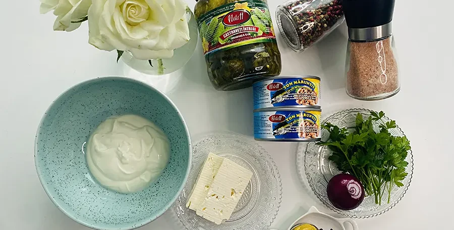Salata cu ton si castraveti murati